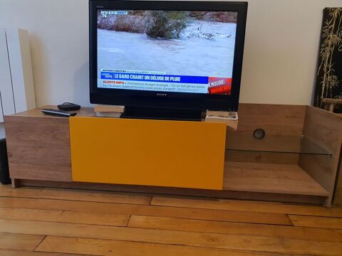 Tlvision et meuble TV 70 Vincennes (94)