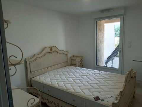 Chambre complète (lit, literie, chevets, étagère) 600 Campagnac (12)