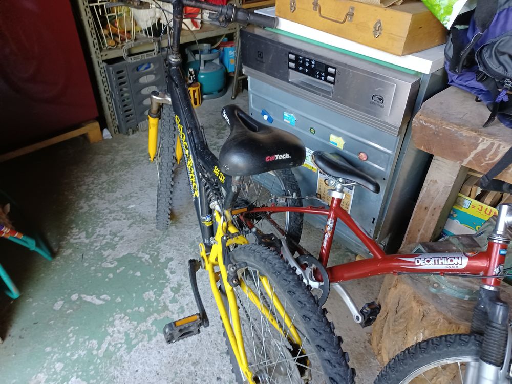 deux v&eacute;los d'enfants Vélos