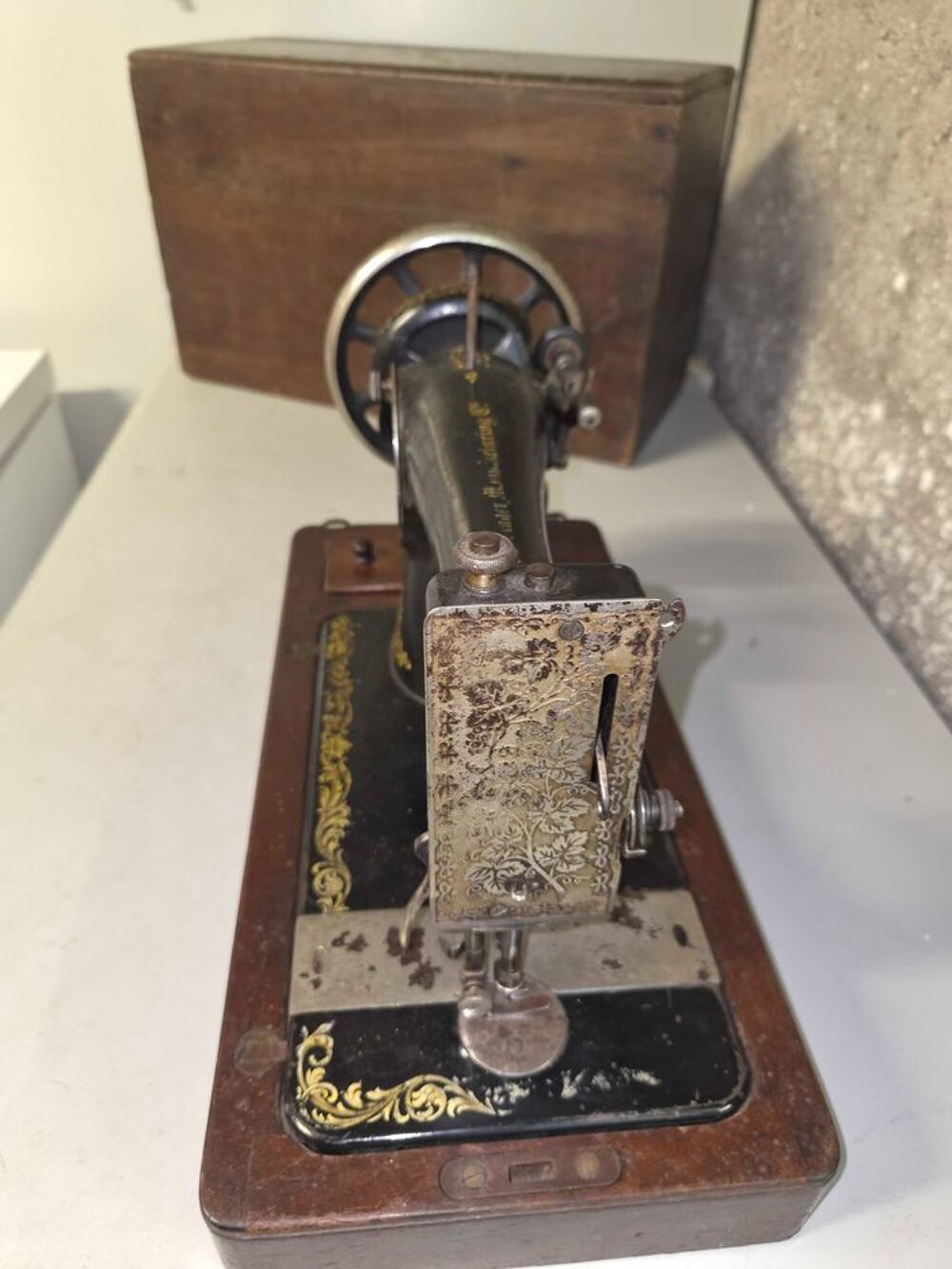Vieille machine &agrave; coudre 