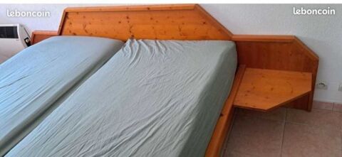 Lit king size avec tablettes intégrées Pignans (83)