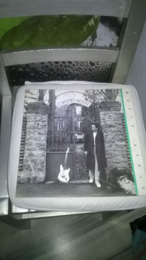 Vinyle Denys Lable 
Crystal Hotel 
1988
Excellent etat
L 10 Talange (57)