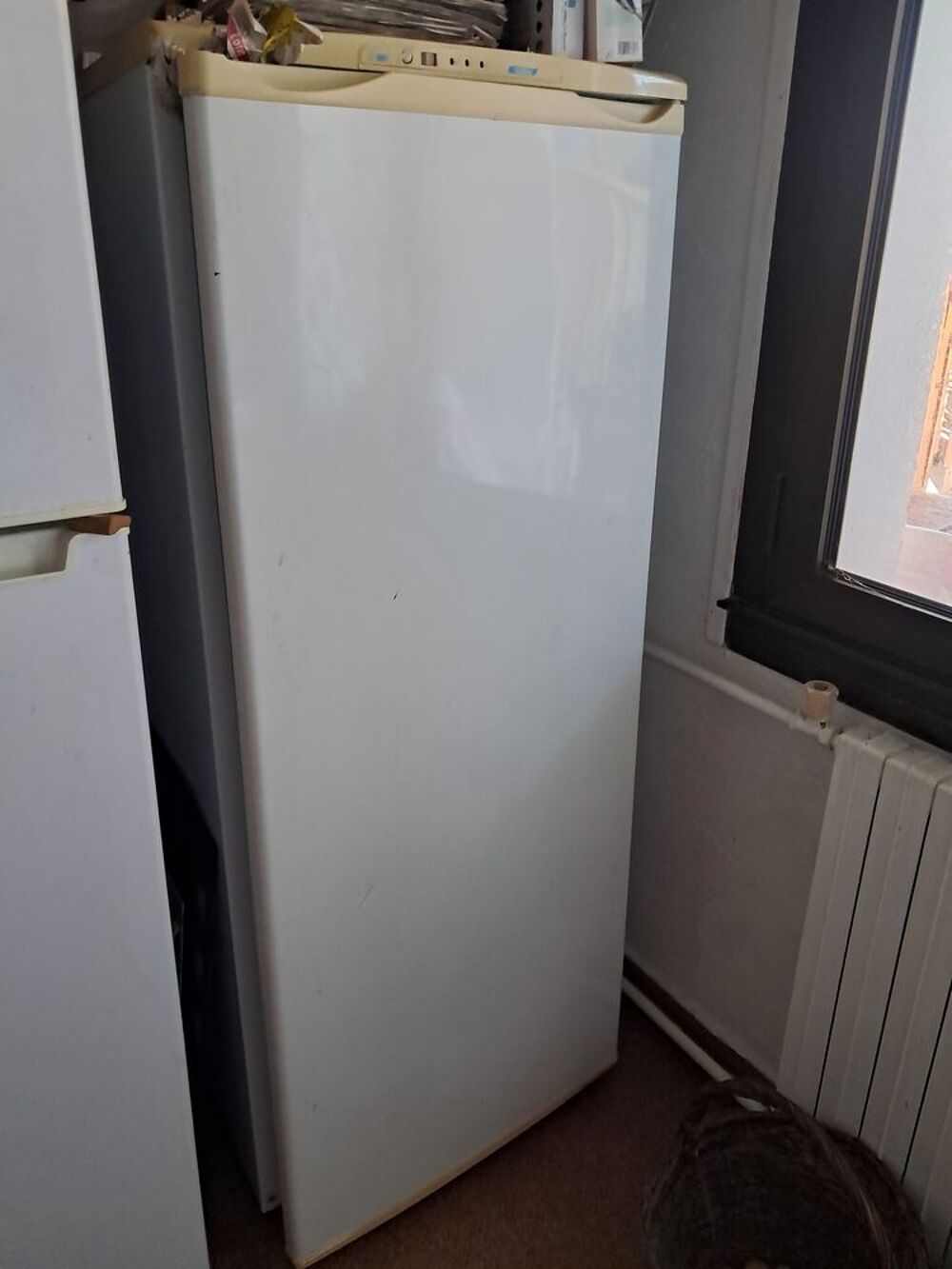Trois cong&eacute;lateurs Electroménager