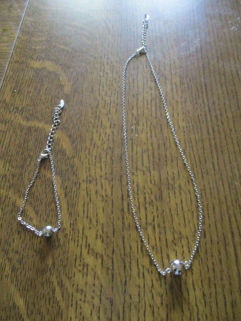 collier et bracelet avec petite boule neuf et  autres 0 Mérignies (59)