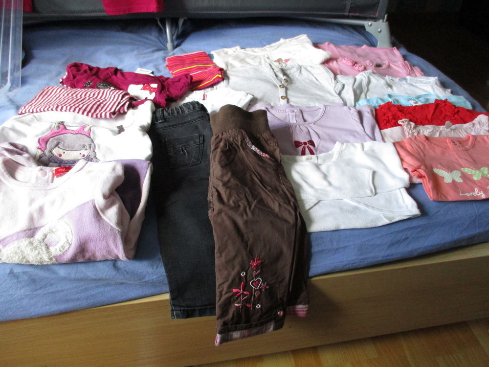 lot v&ecirc;tements 12 mois fille Puriculture