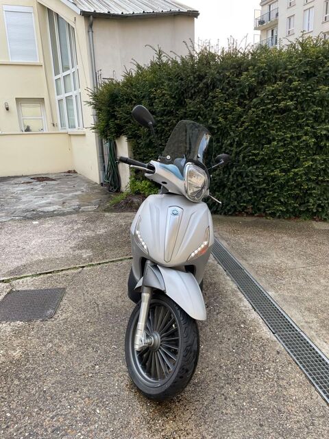 Scooter PIAGGIO 2018 occasion Colombes 92700