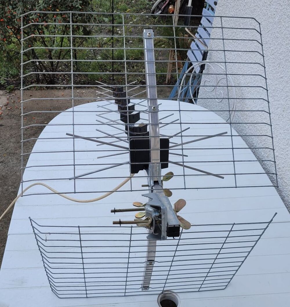 Antenne T.V. exterieur uhf Photos/Video/TV