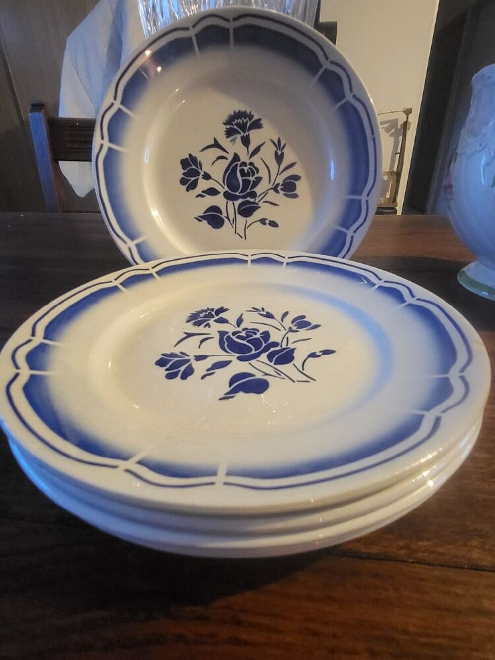 Assiettes plates anciennes ? D&eacute;cor bleu fleuri ? Lot de 5 