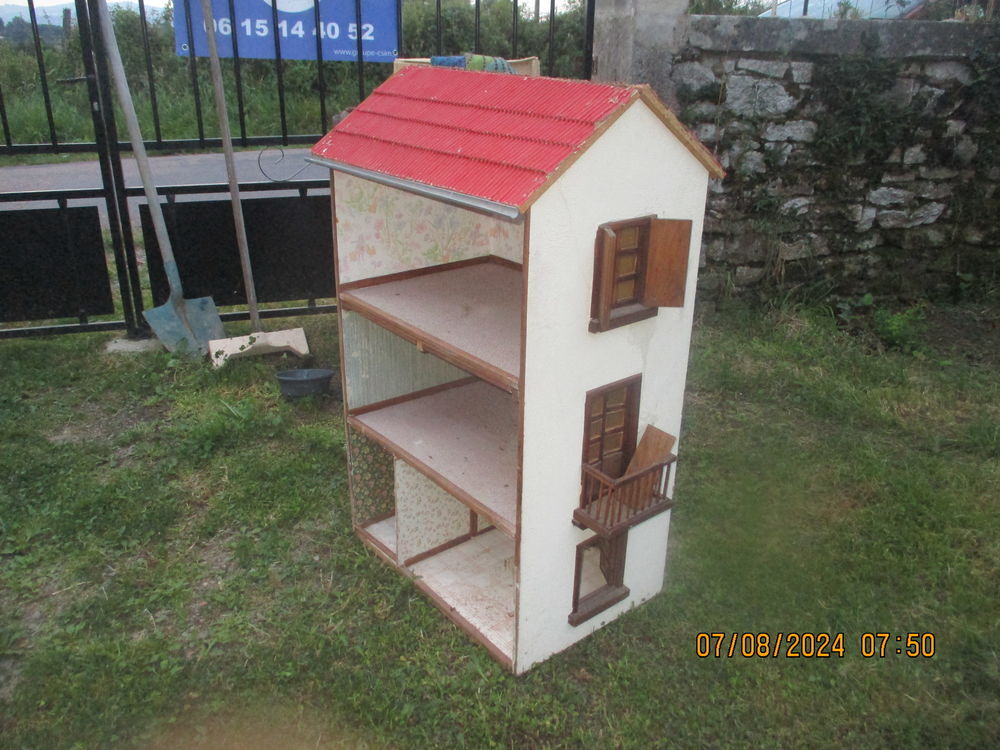 ANCIENNE GRANDE MAISON DE POUPEE VINAGE 
