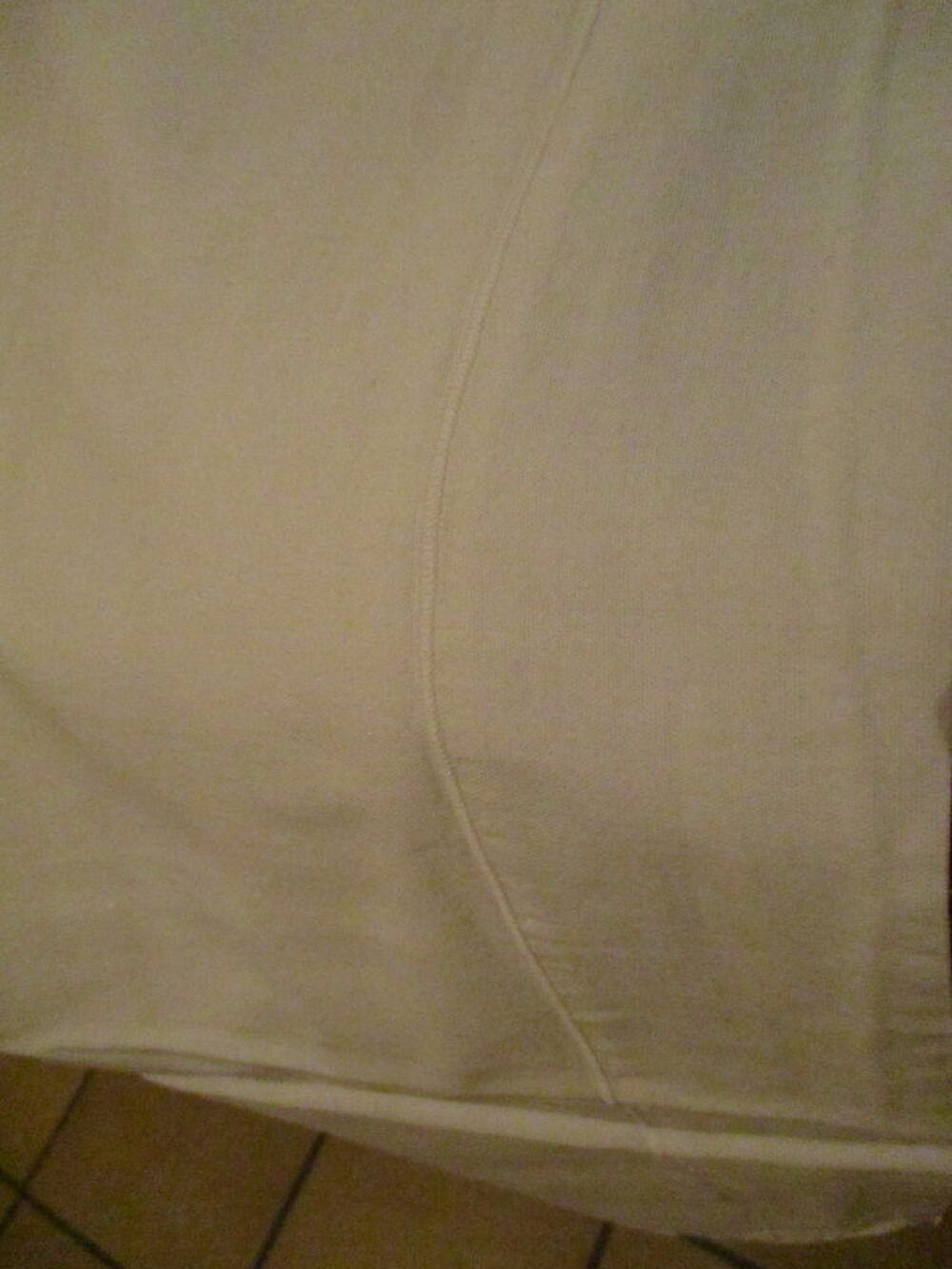 Drap fin coton blanc 2 m 70 x 2 m 20 avec bourdon sur haut Décoration
