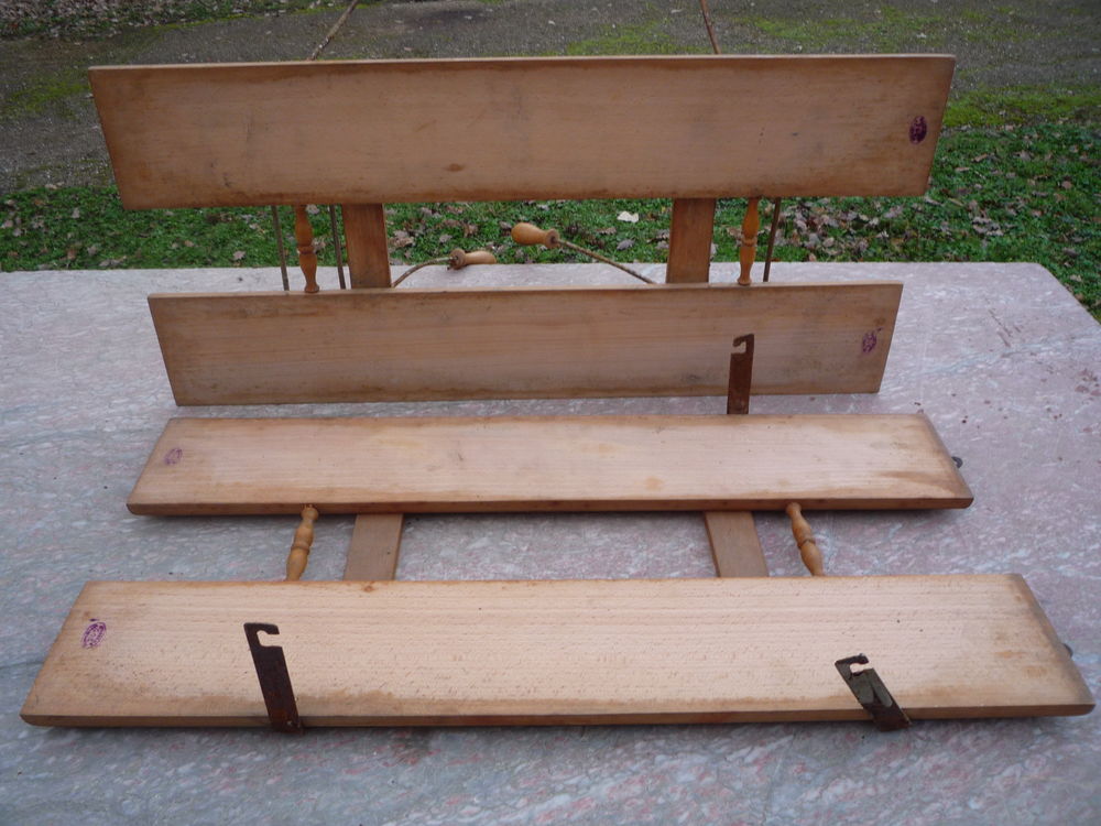 Presse &agrave; pantalon en bois ancienne Bricolage