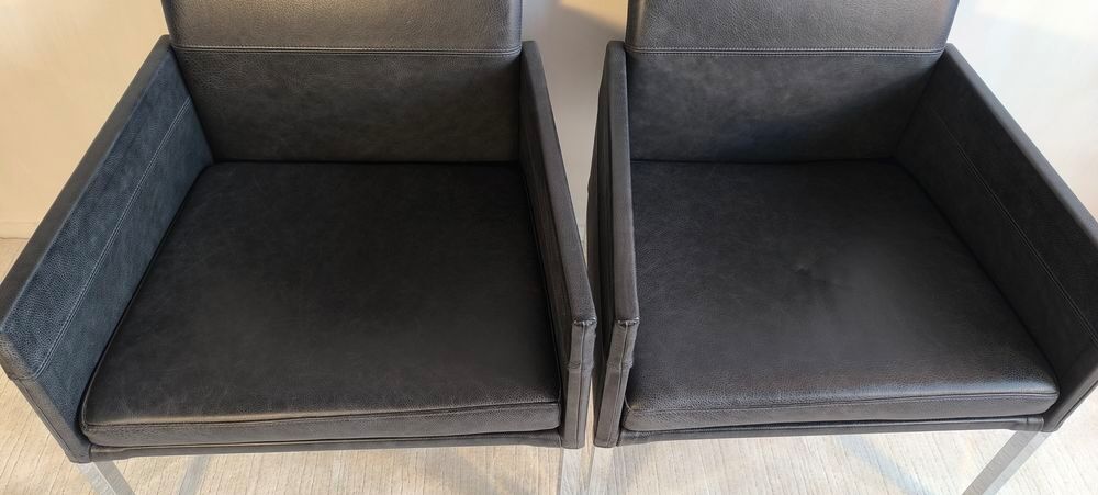 Superbe paire de fauteuils KFF " Texas " en cuir noir Meubles