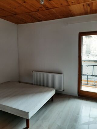  Appartement à louer 3 pièces 49 m² Chambéry