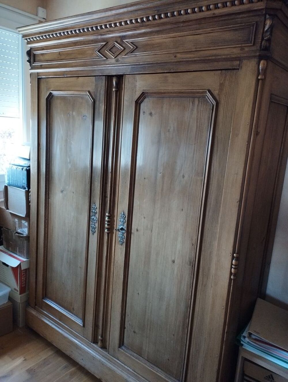 Armoire en pin fabrication artisanale Meubles