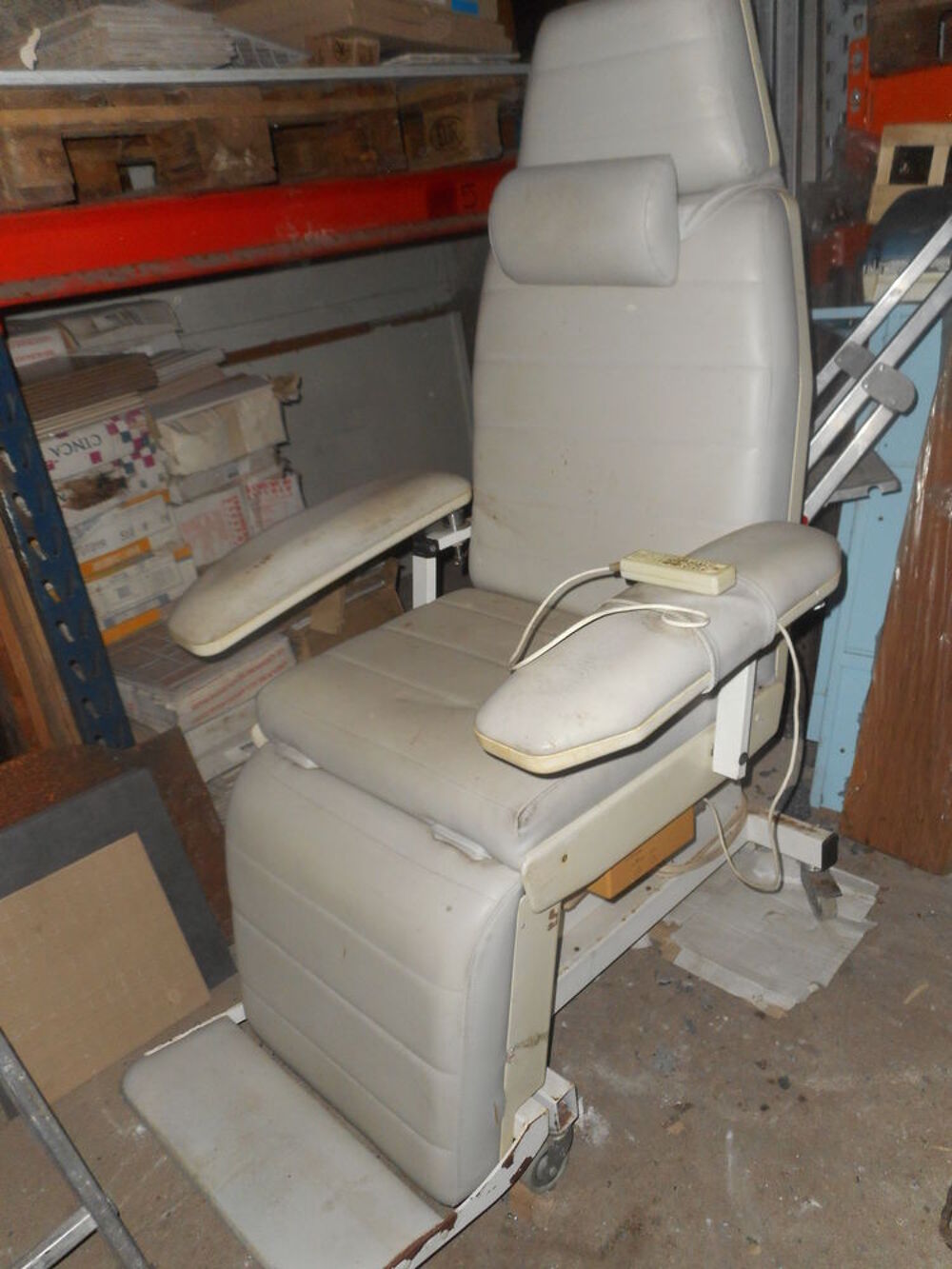 grand fauteuil m&eacute;dicalis&eacute; &eacute;lectrique Jardin