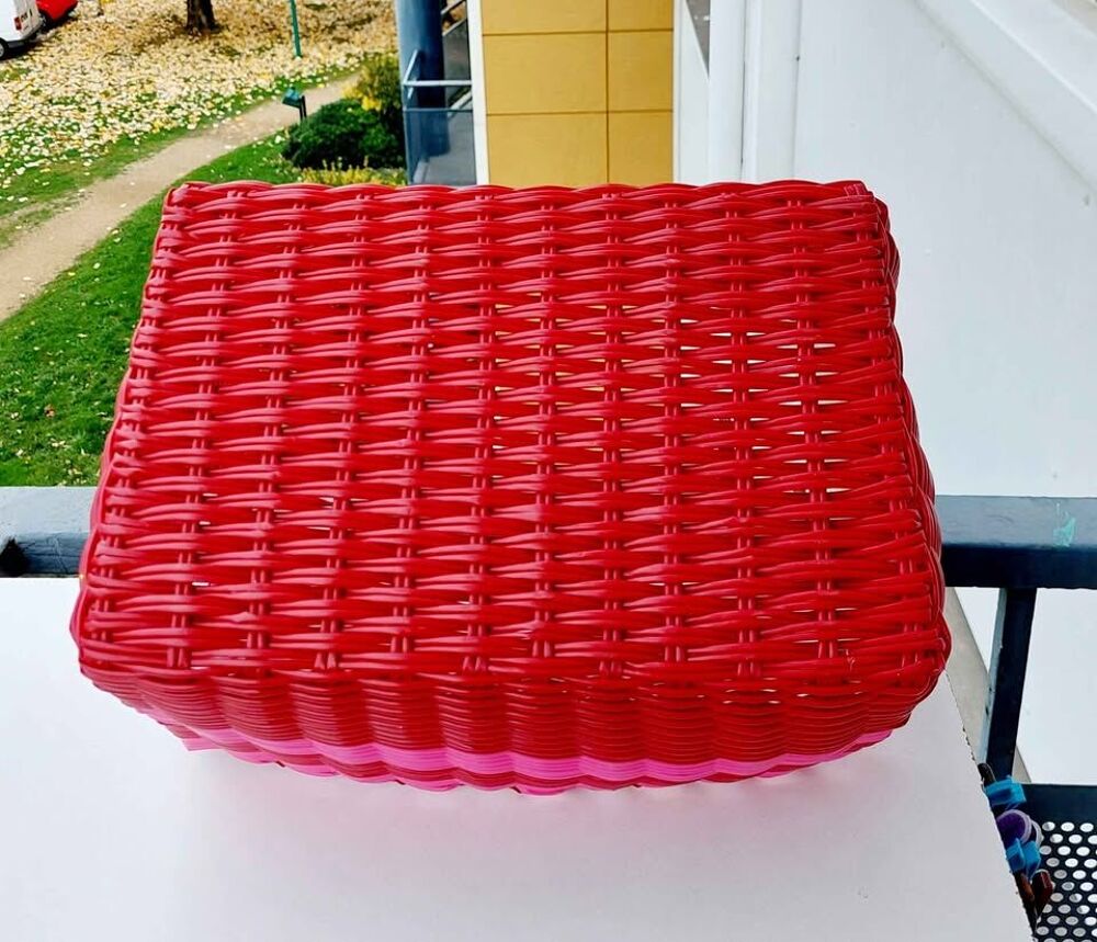 pani&egrave;re bicolore NEUVE sans &eacute;tiquette Décoration