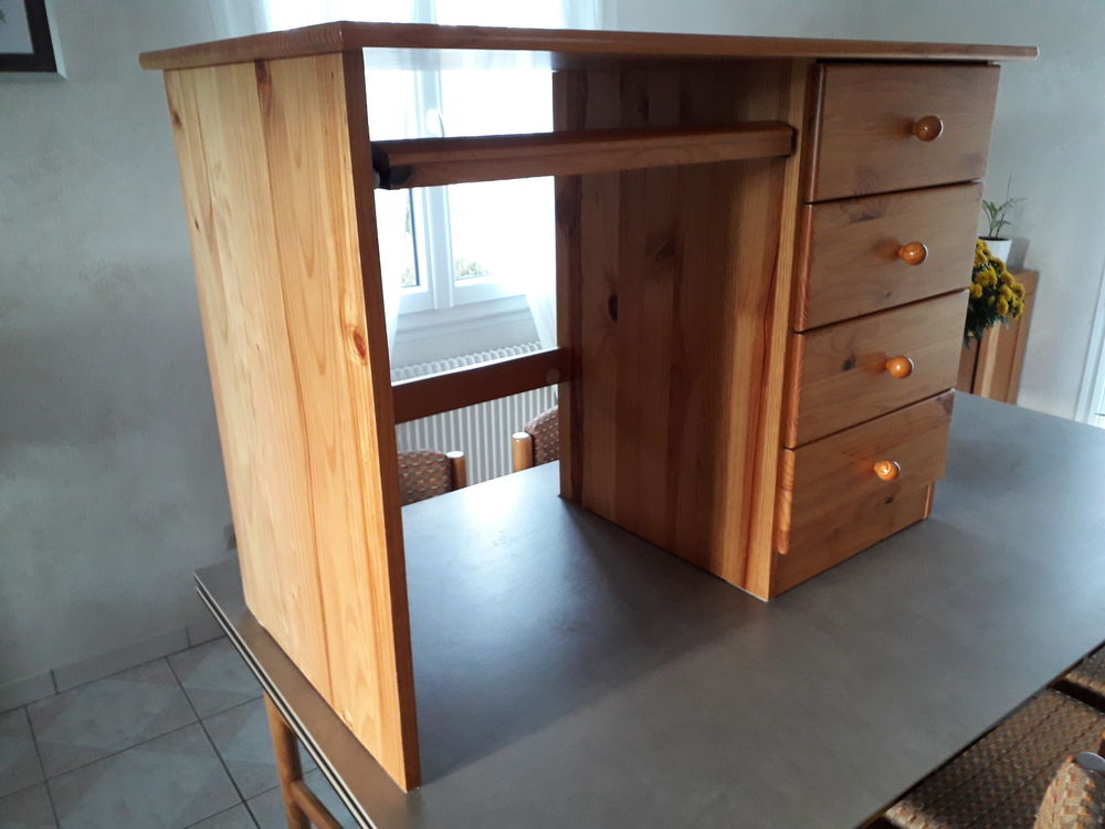 Bureau &agrave; tiroirs Meubles