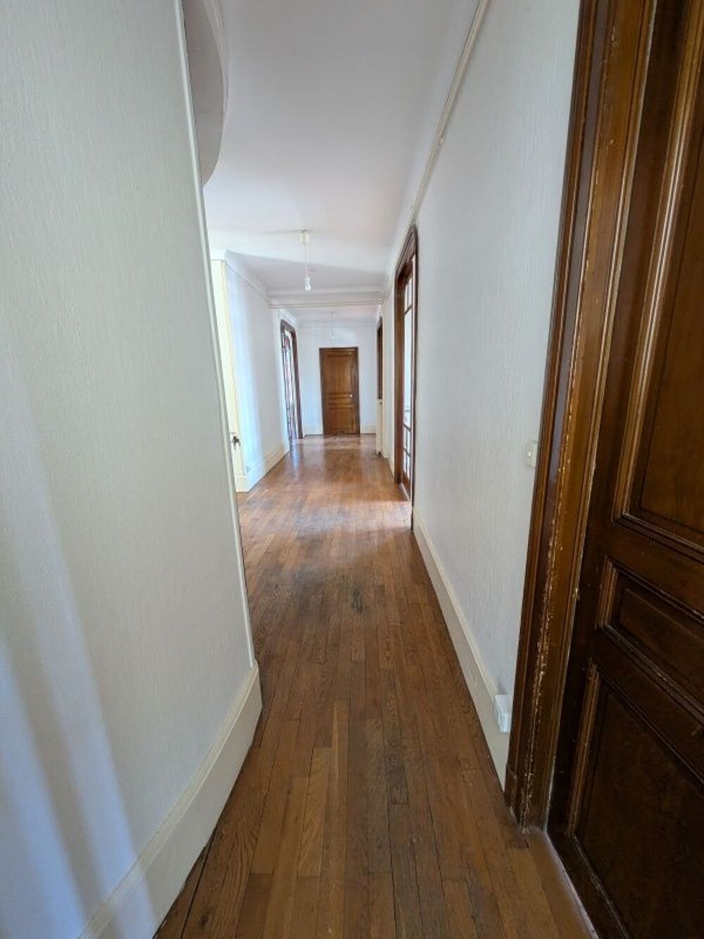 location Appartement - 7 pièce(s) - 184 m² Nancy (54000)