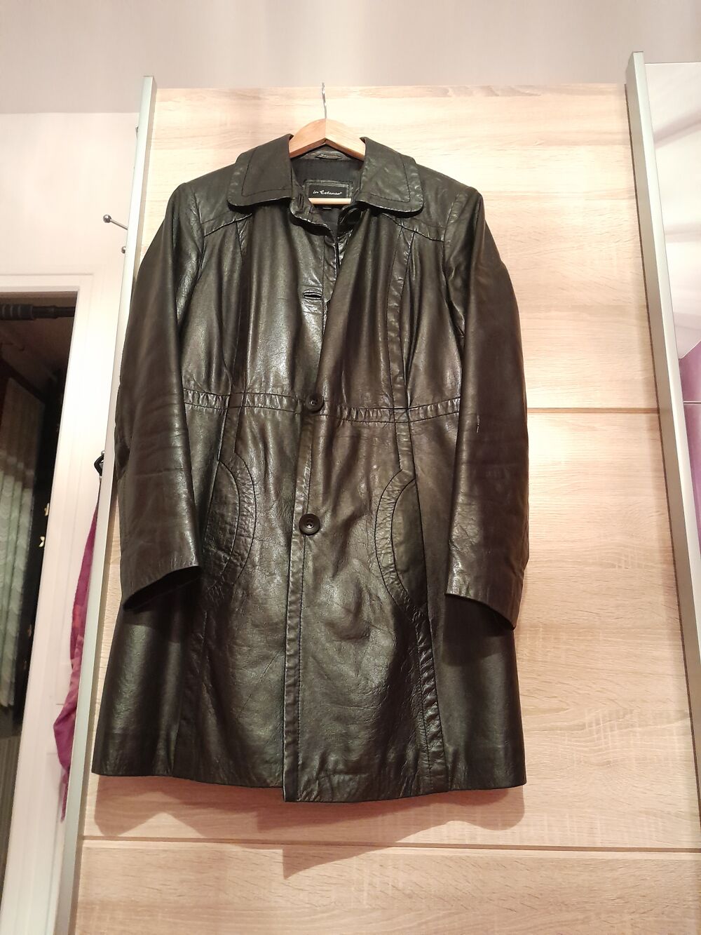VESTE EN CUIR Vêtements
