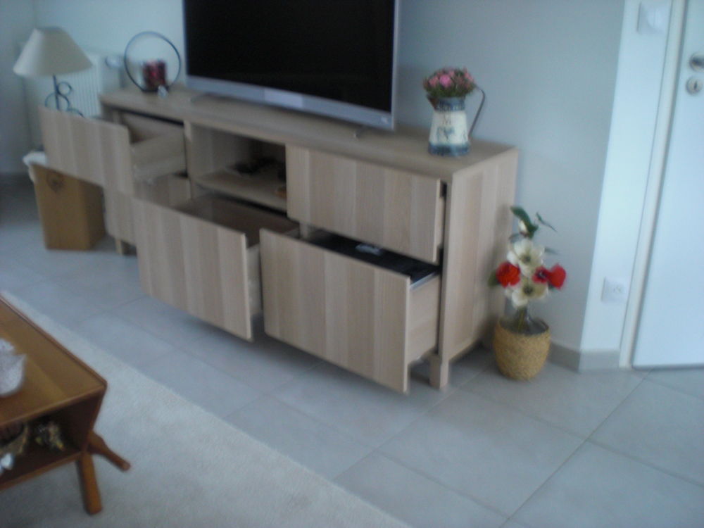 meuble t&eacute;l&eacute; Meubles