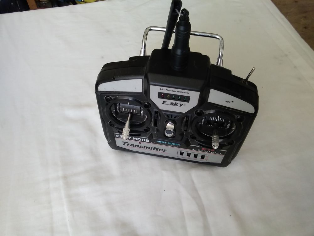 Lot de 2 JOYSTICKs Consoles et jeux vidéos