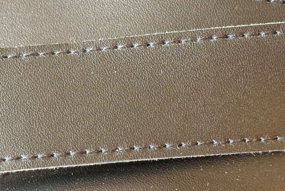Important lot de 210 lani&egrave;re sangle Simili Cuir synth&eacute;tique Maroquinerie