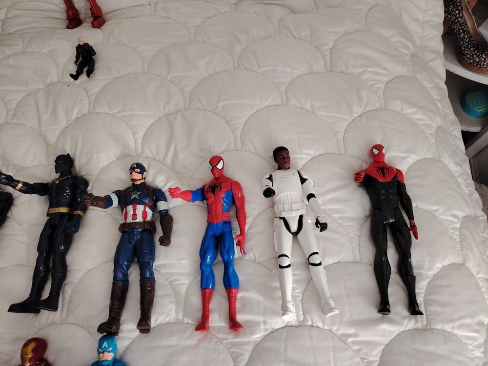 FIGURINES AMERICANNE PARTICULIEES Jeux / jouets