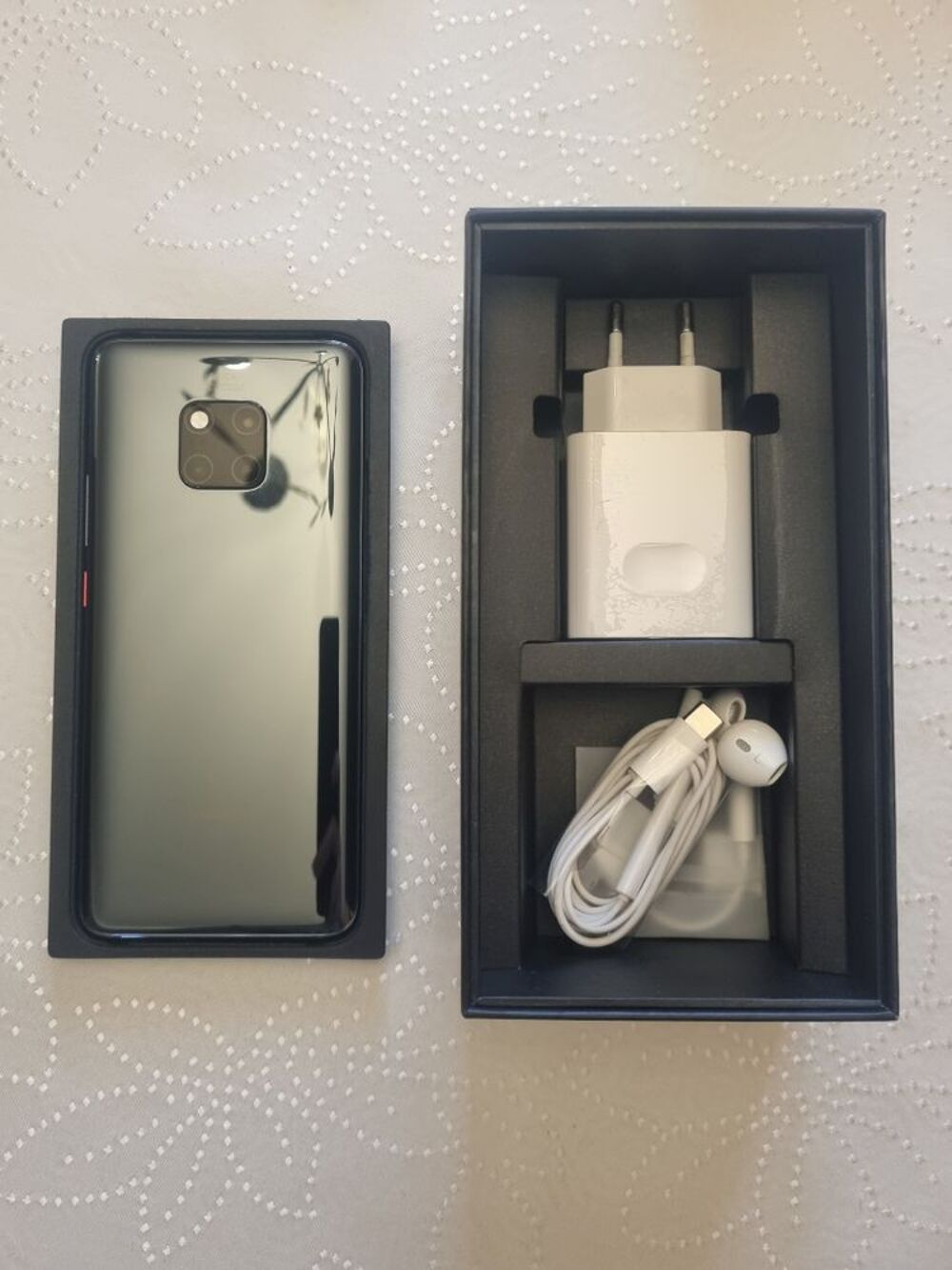 Huawei Mate 20 Pro 128 go noir Neuf Tlphones et tablettes
