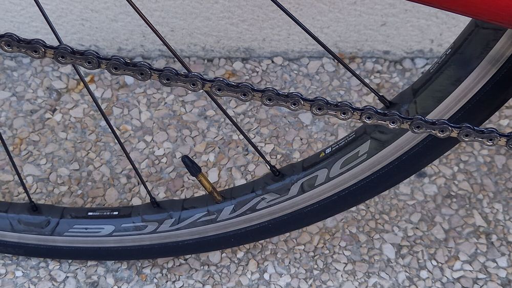 Velo de course Cannondale super six performant Vélos