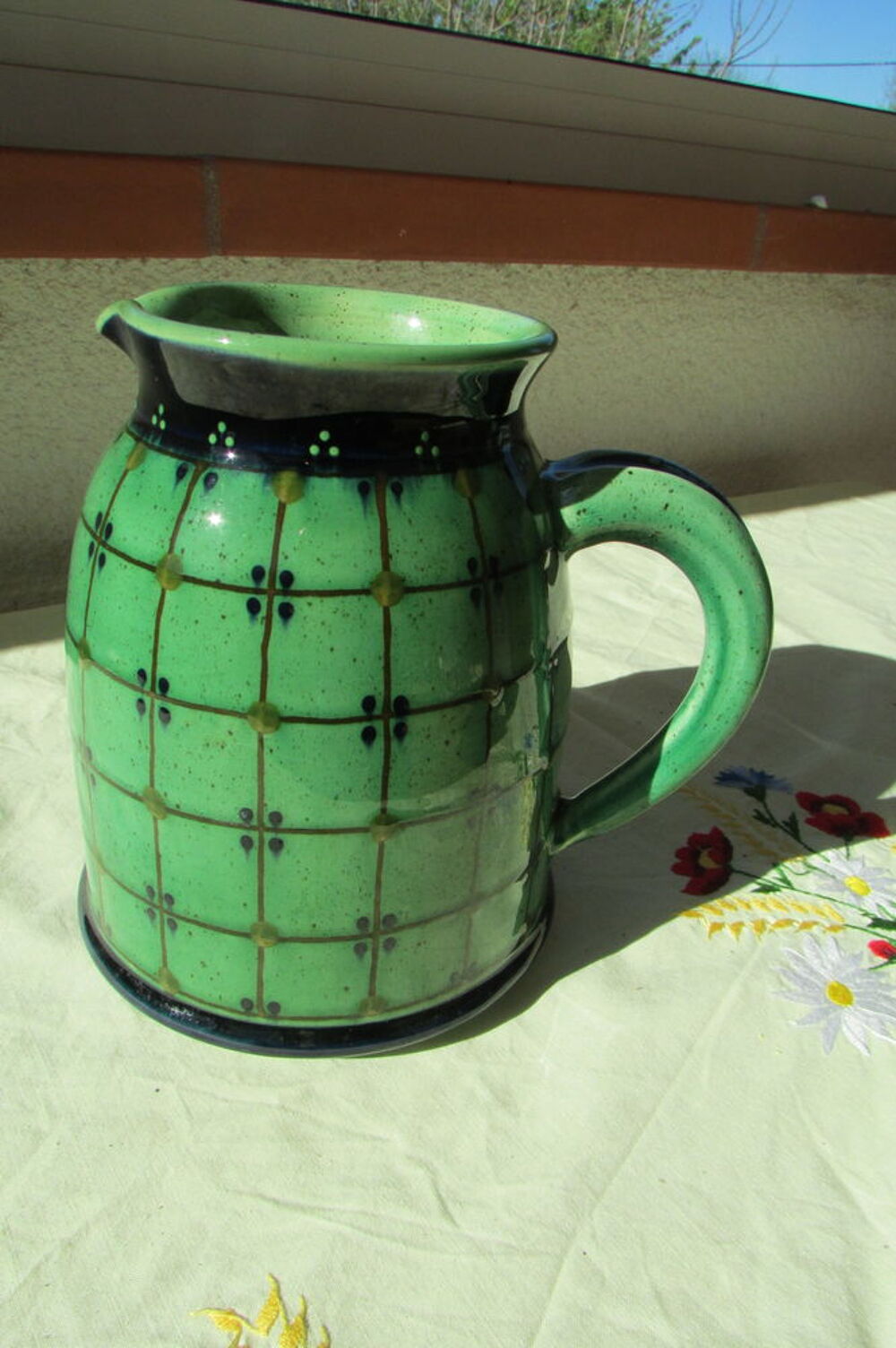Carafe &eacute;maill&eacute;e vert, or &amp; noir , sign&eacute; Décoration