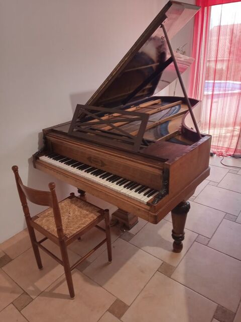 Superbe Piano demi queue PLEYEL Numéro 2 (2,36 M) DE 1889  0 Lirac (30)