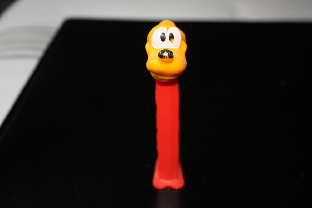 DISTRIBUTEUR BONBONS PEZ - PLUTO Oreilles fixes - Disney - 