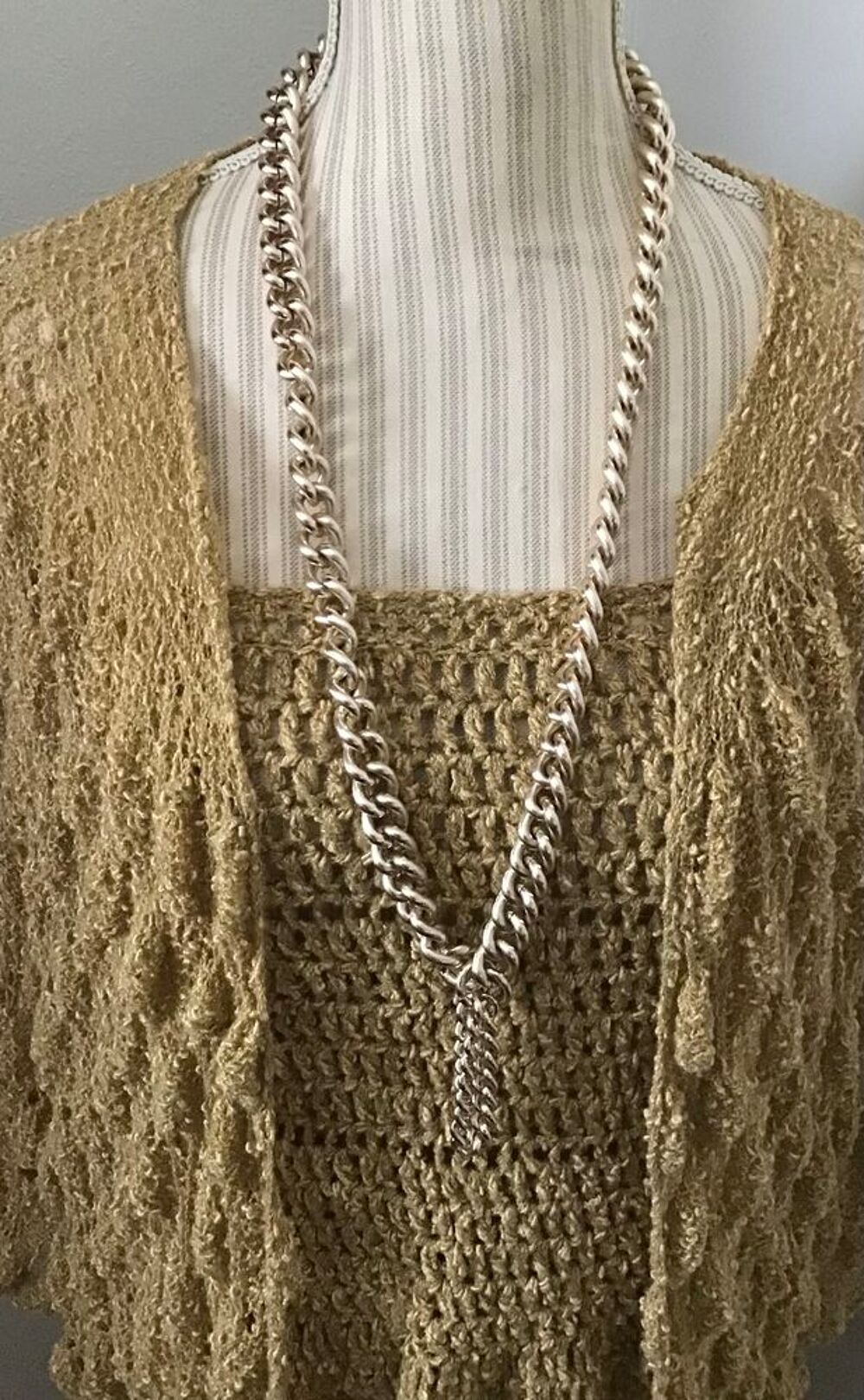 Chic collier ch&ecirc;ne couleur or Bijoux et montres