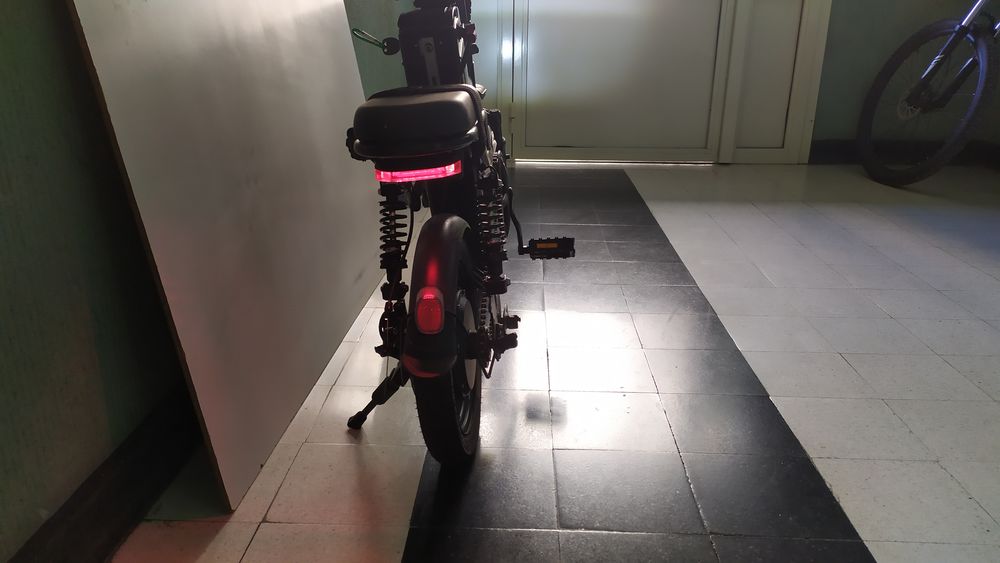 VELO ELECTRIQUE de ville de 14 POUCES PLIABLE de 400 Vlos