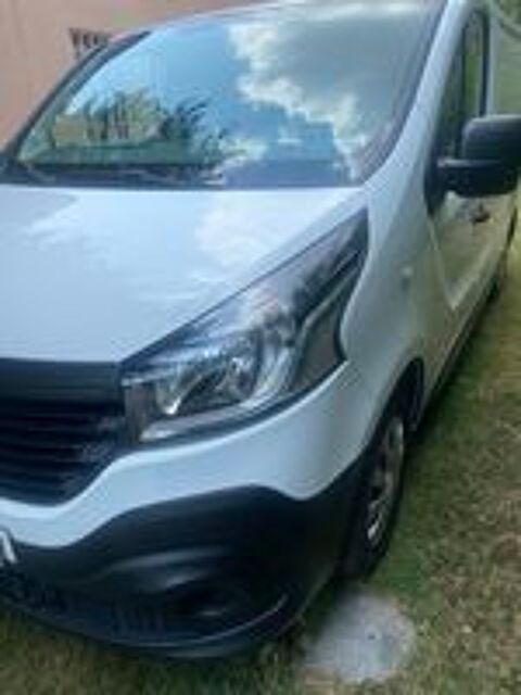 Trafic TRAFIC CA L1H1 1000 KG DCI 120 E6 GRAND CONFORT 2015 occasion 66620 Brouilla