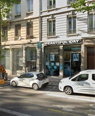   Vend salon de coiffure proche métro Garibaldi à Lyon Lyon 3