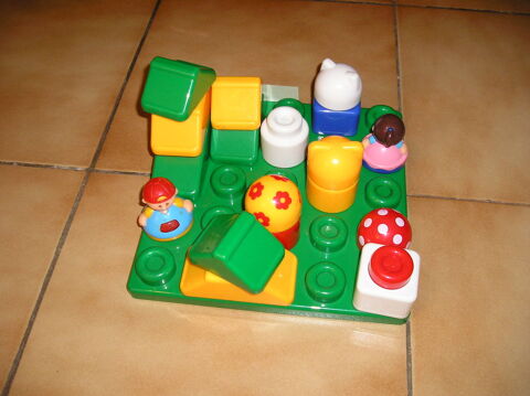 jeux ducatif d'empilage 
10 Septmes-les-Vallons (13)