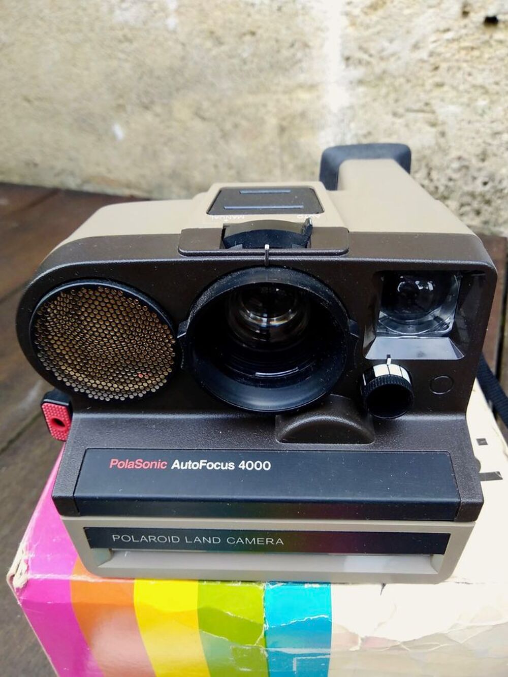 POLAROID ann&eacute;e 80 Photos/Video/TV