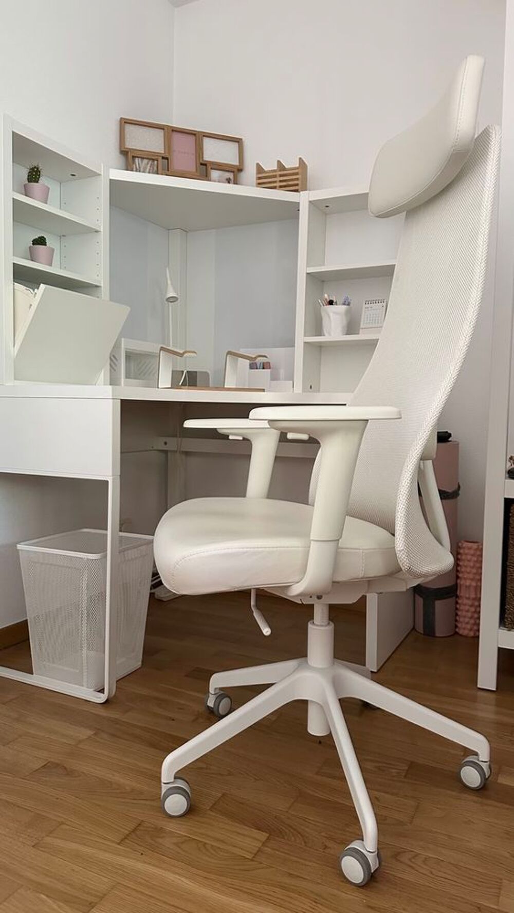 bureau avec chaise professionnelle Meubles
