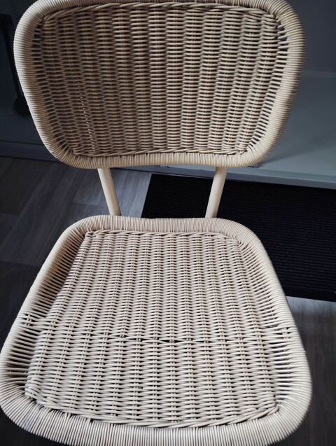 chaise de salle de bains canage synth�tique beige ros� 15 Pontoise (95)