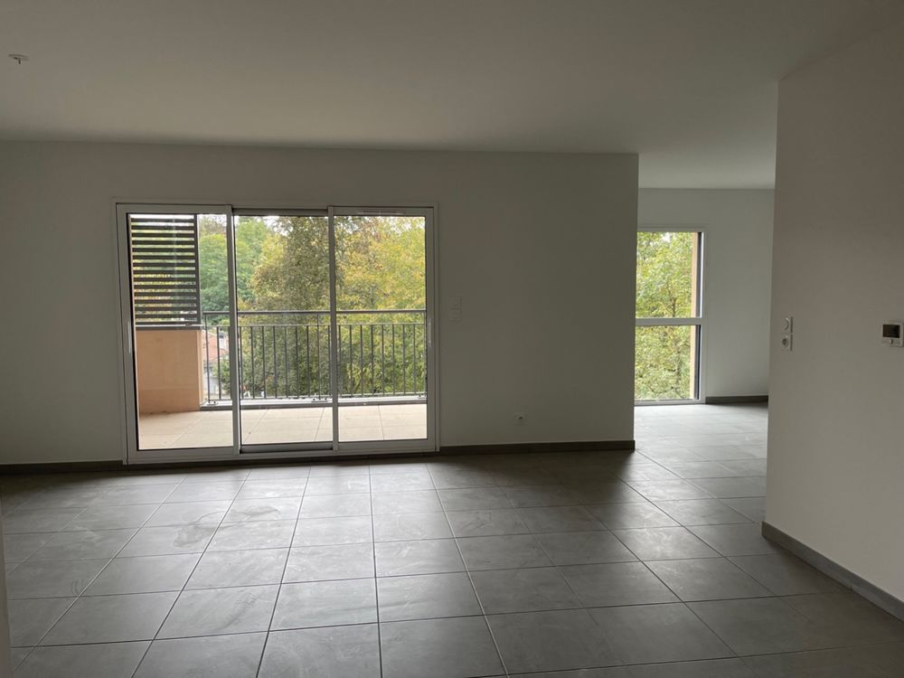Vente Appartement Vue dgage, un appartement de 82 m2 avec 3 chambres en dernier tage Dardilly