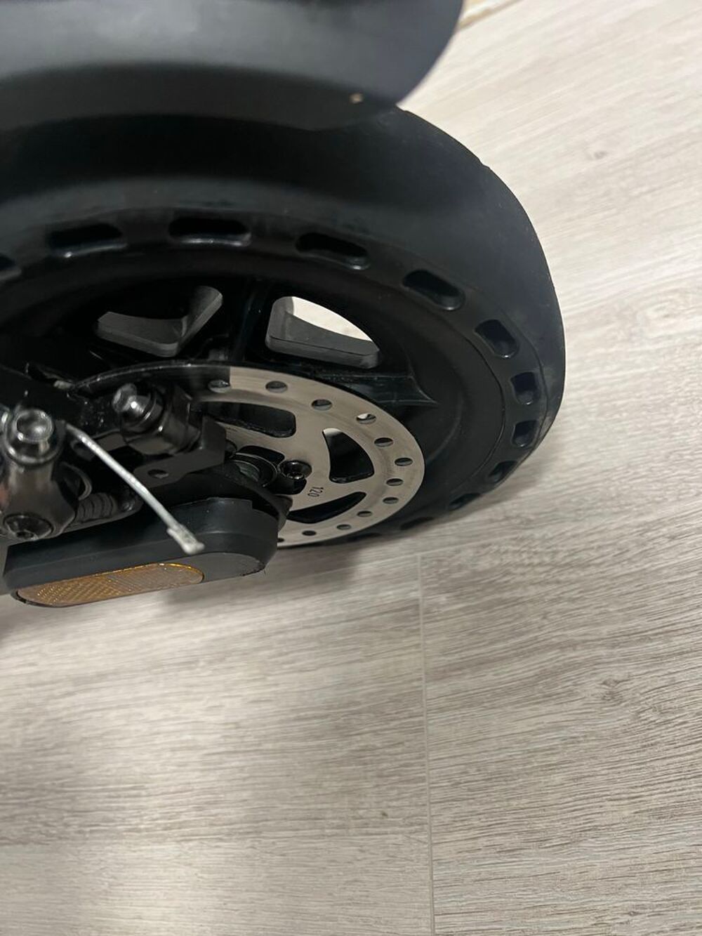 Trottinette &eacute;lectrique Leawin e5pro V�los