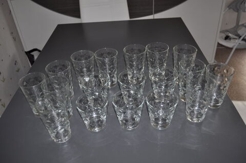Ensemble de 18 verres 15 cuisses (71)