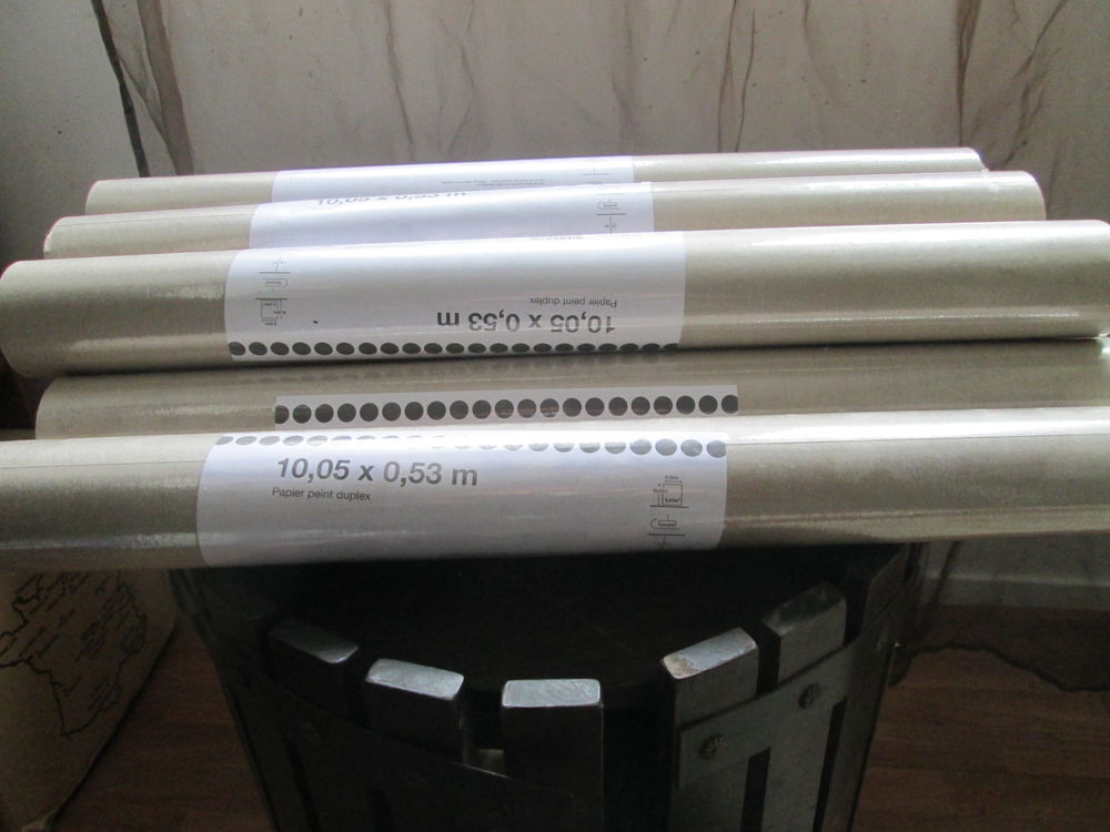 rouleaux de tapisserie neufs Bricolage