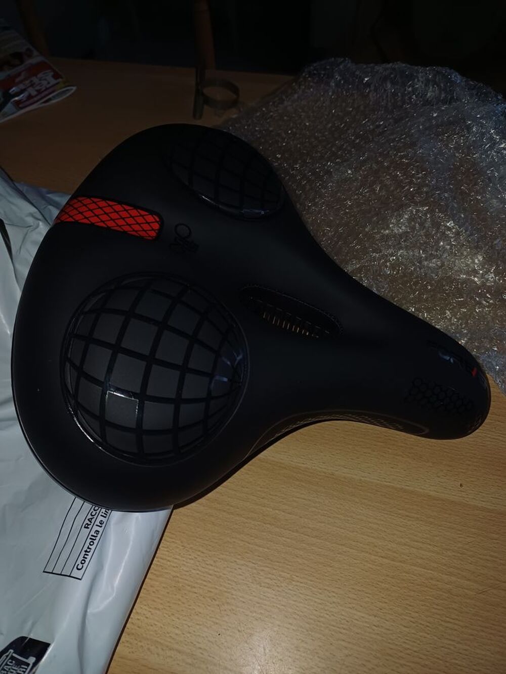 2 selles nuage neuves encore emball&eacute;es Sports