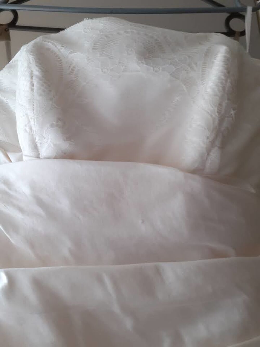 Robe de mari&eacute;e Vêtements