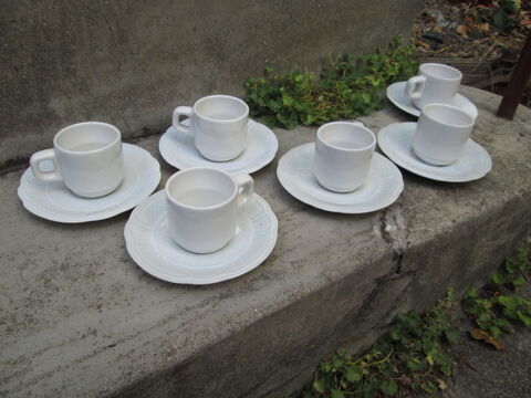 Lot de 6 petites tasses  caf blanches avec soucoupes 5 Herblay (95)