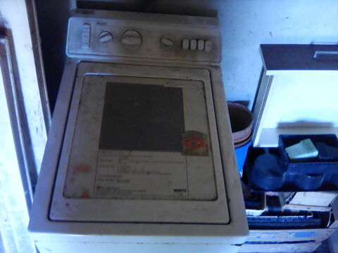 Lave-linge Vedette fin des annes 1980 (ne fonctionne pas) 10 Thimert-Gtelles (28)