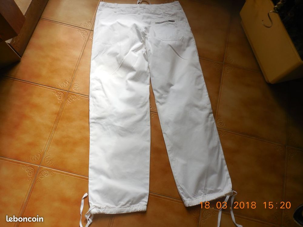 tr&egrave;s beau pantalon t 40
Vêtements