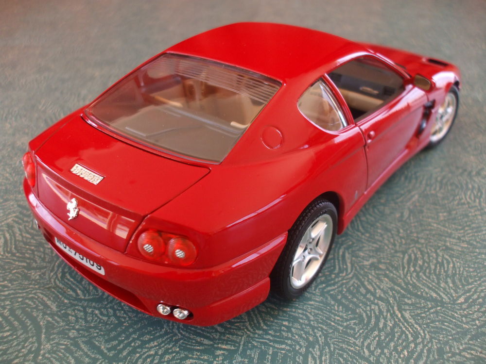 REF: 3046 FERRARI 456 GT ROUGE 1992 Jeux / jouets
